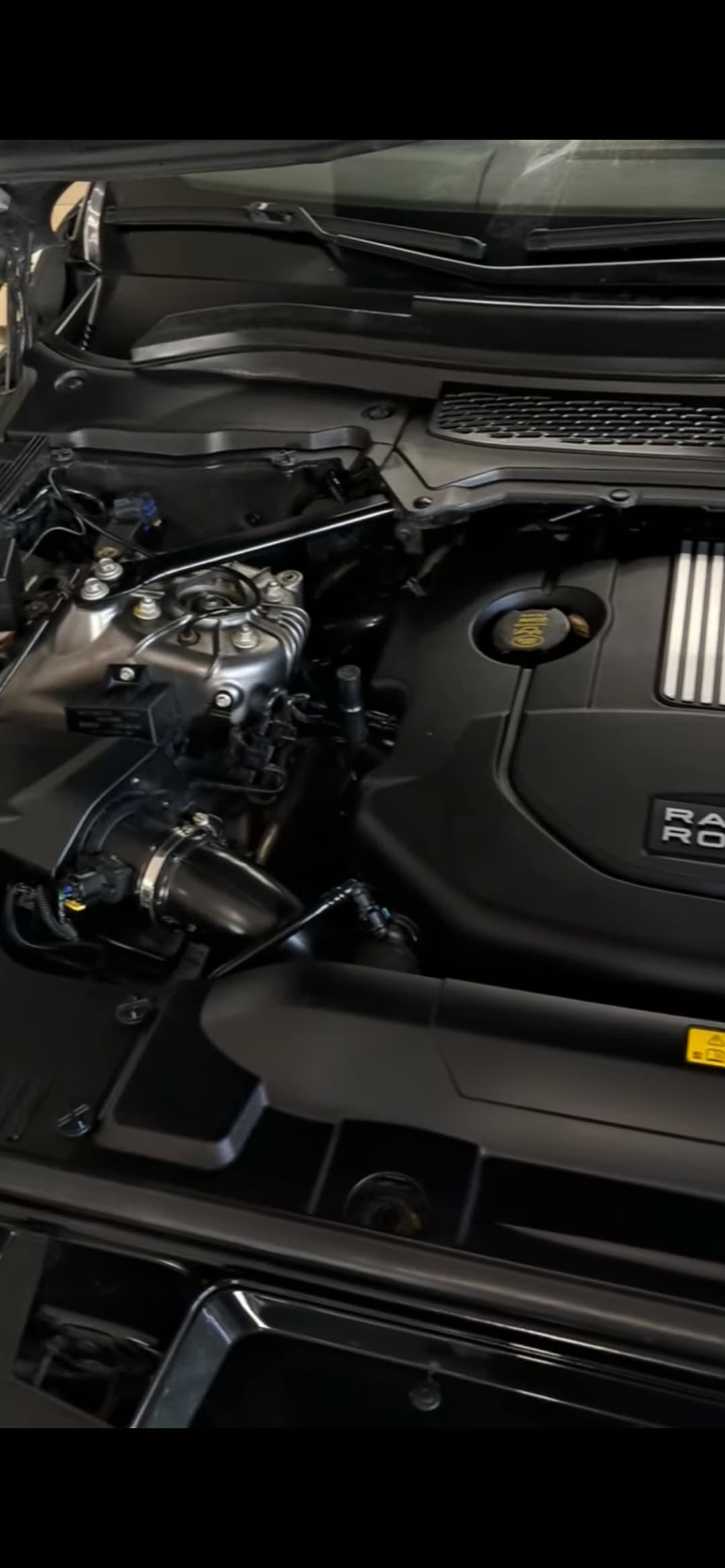 Range Rover engine bay detailing