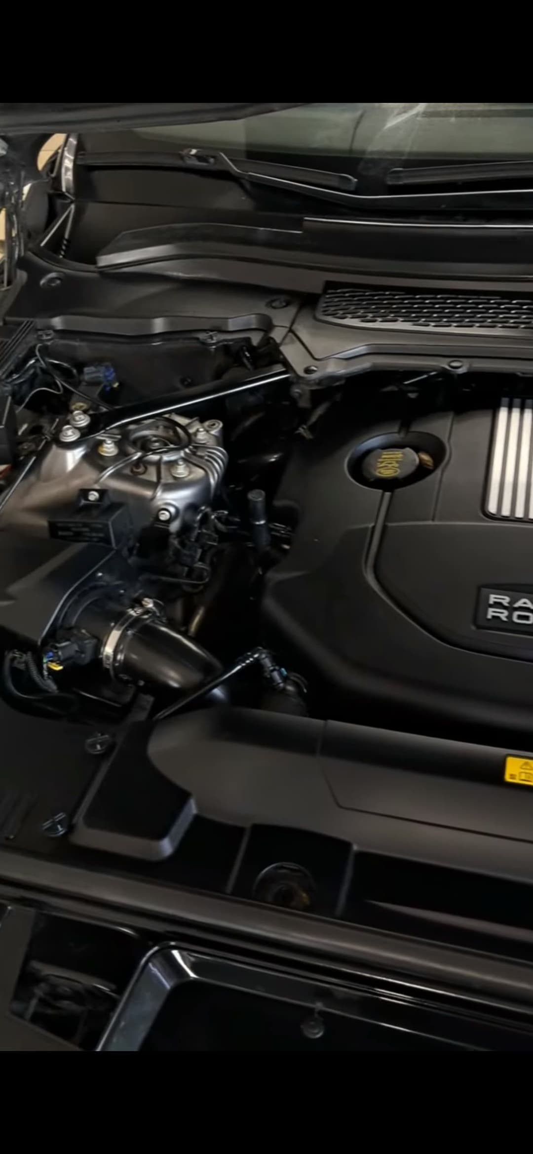 Range Rover engine bay detailing
